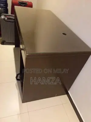 Modern Office Furniture Set - Desk and Ergonomic Chair