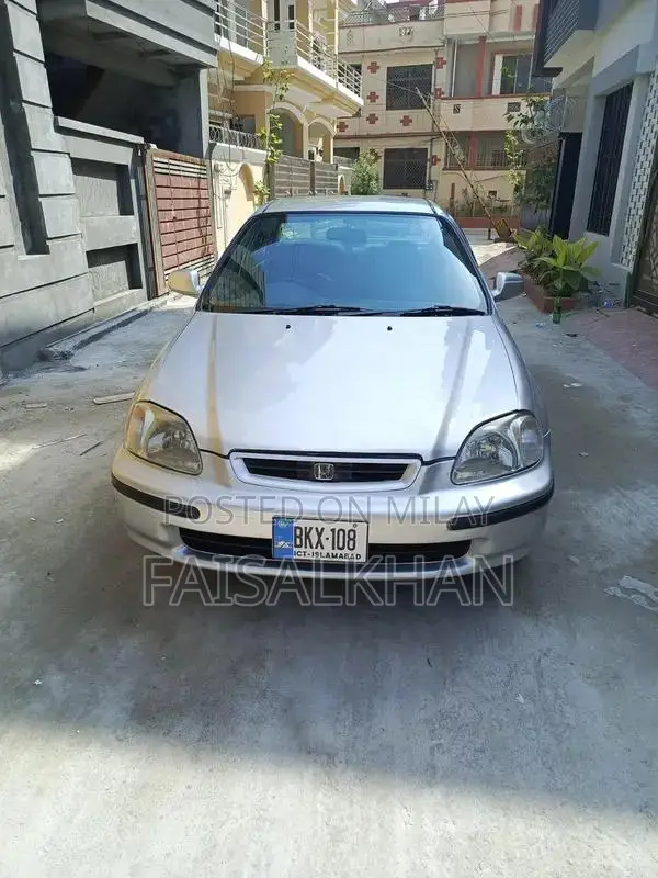 Honda Civic Sedan - Reliable Family Vehicle