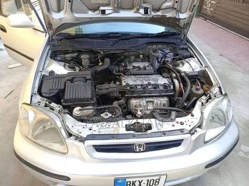 Honda Civic Sedan - Reliable Family Vehicle