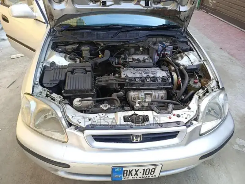 Honda Civic Sedan - Reliable Family Vehicle