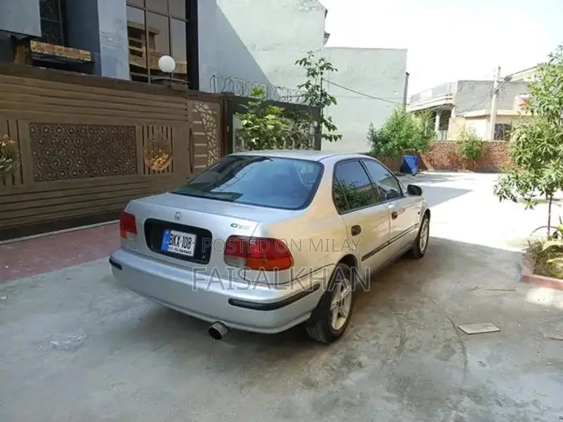 Honda Civic Sedan - Reliable Family Vehicle