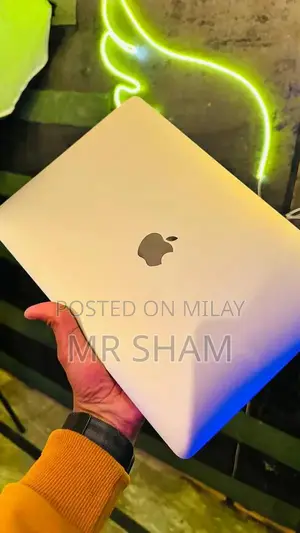 Apple MacBook Pro 2017 Touchbar Laptop