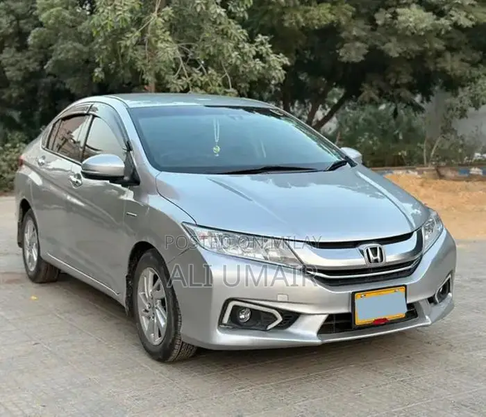 Honda Grace EX Hybrid Sedan - Top Variant Imported