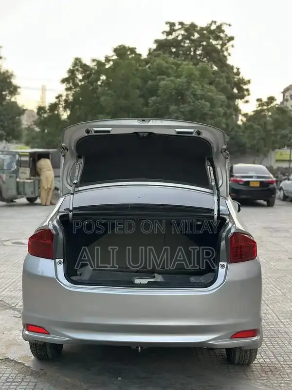 Honda Grace EX Hybrid Sedan - Top Variant Imported