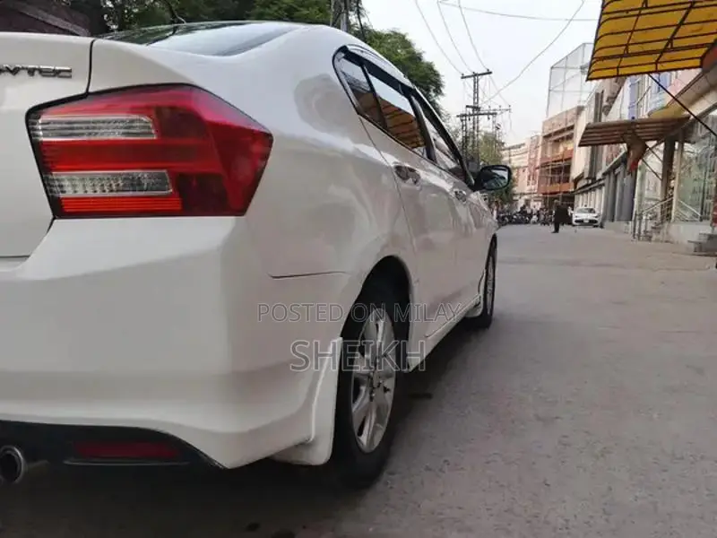 Honda City 2016 Sedan - Excellent Condition