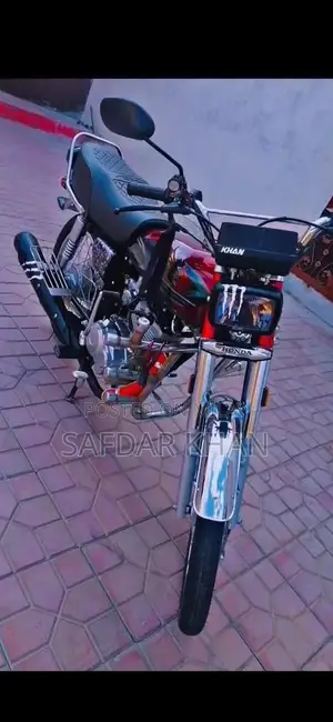 Photo - Honda CG 125 Motorcycle - 2024 Model Compact Commuter Bike