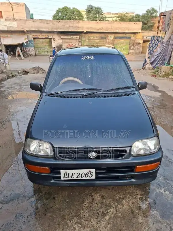 2005 Coure Antique Classic Compact Car with Alloy Wheels