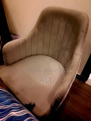 Photo - Modern Dining Table with 6 Chairs Set