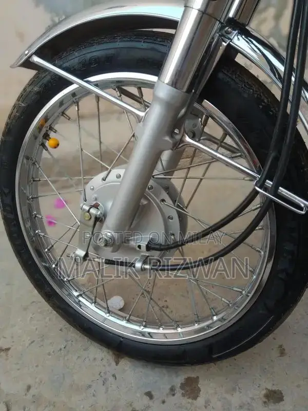 Honda 125cc Motorcycle Low Mileage Near Mint Condition