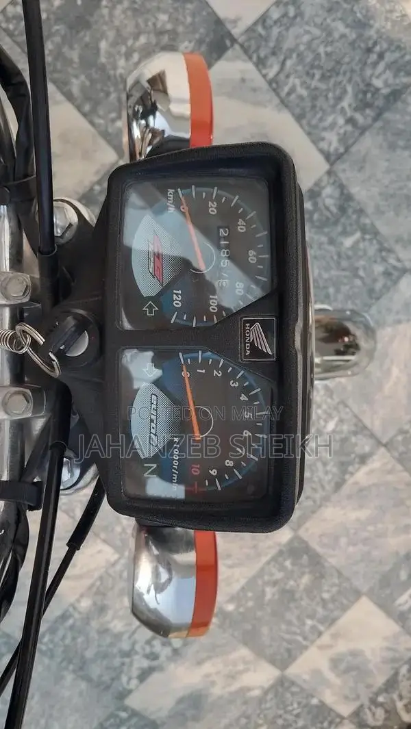 Honda CG 125 Motorcycle 2023 Model Islamabad Registration