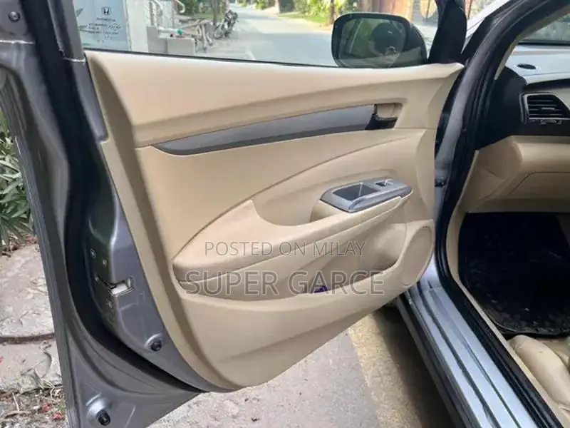 Honda City I-Vtec 1.3 Prosmetic Sedan