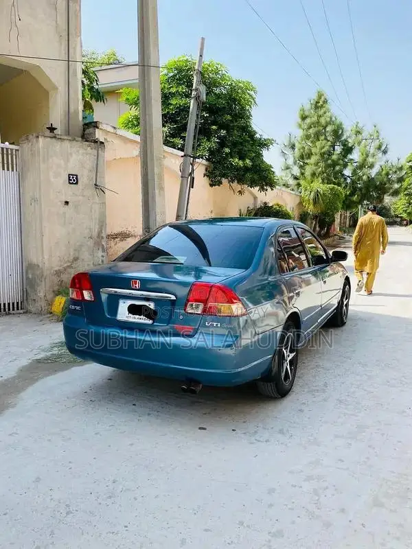 Honda Civic VTI Oriel Prosmatic Sedan Reliable Sedan