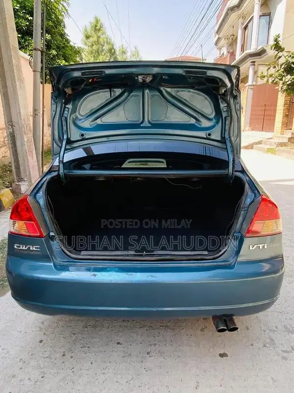 Honda Civic VTI Oriel Prosmatic Sedan Reliable Sedan