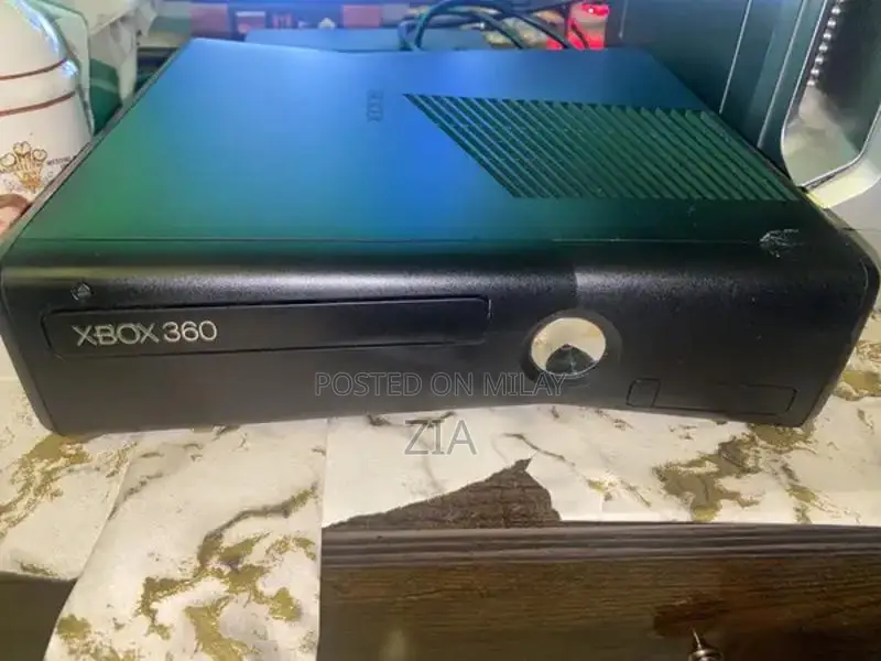 Xbox 360 250GB Console Bundle with Kinect and Controllers