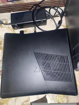 Xbox 360 250GB Console Bundle with Kinect and Controllers