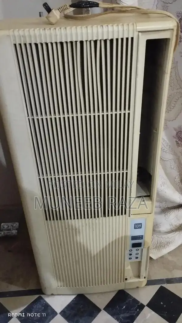 Compact Portable Japanese Air Conditioner with Instant Cooling