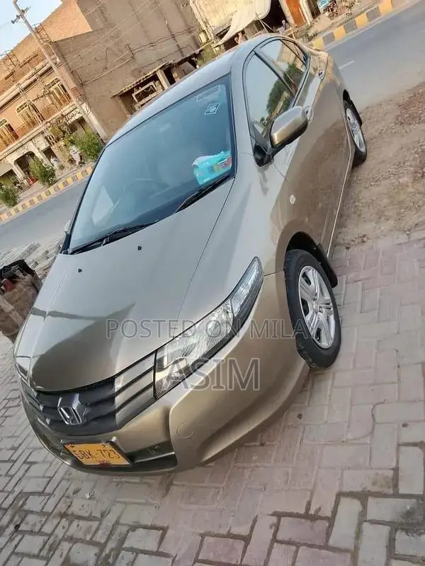 Honda City 2014 Sedan - Pristine Condition Low Mileage