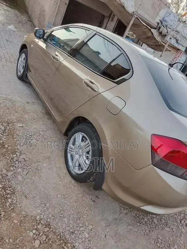 Honda City 2014 Sedan - Pristine Condition Low Mileage