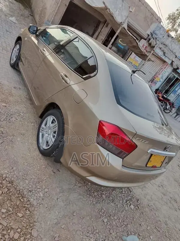 Honda City 2014 Sedan - Pristine Condition Low Mileage