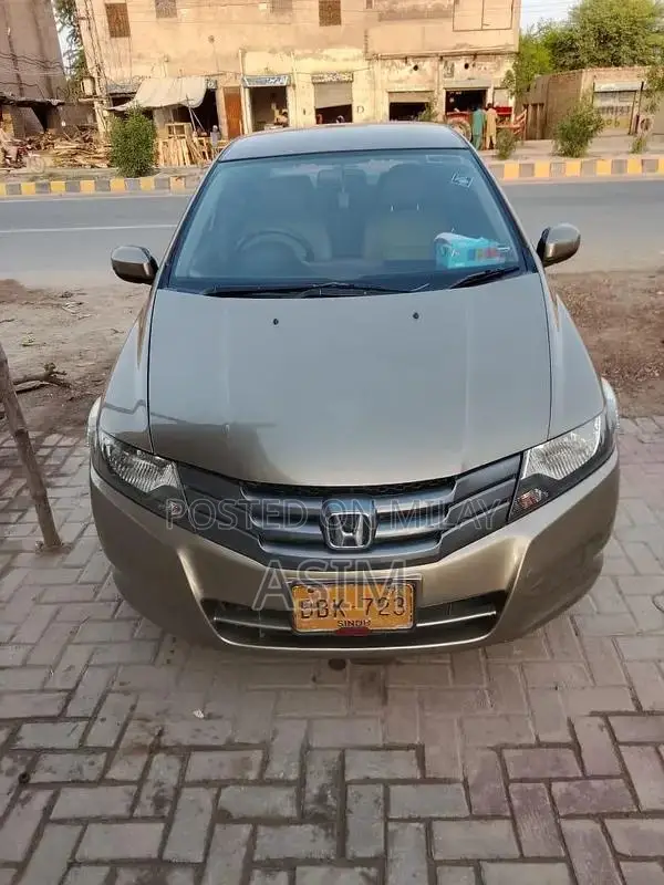 Honda City 2014 Sedan - Pristine Condition Low Mileage