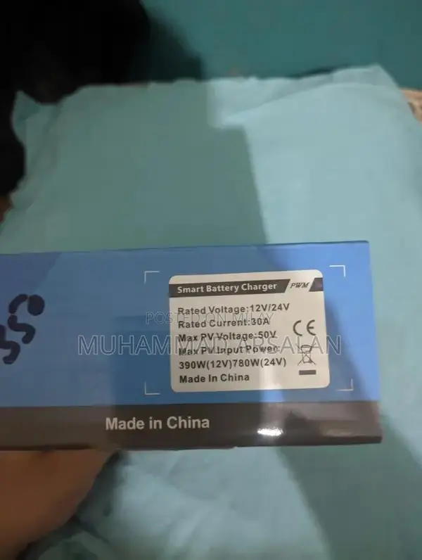 Kingway 12/24V 30A PWM Solar Battery Charger Smart Charging