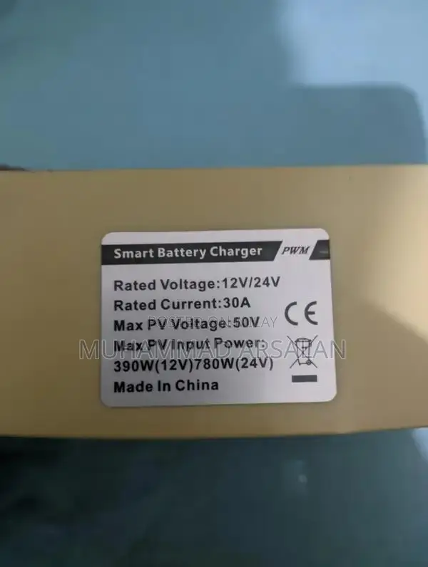 Kingway 12/24V 30A PWM Solar Battery Charger Smart Charging