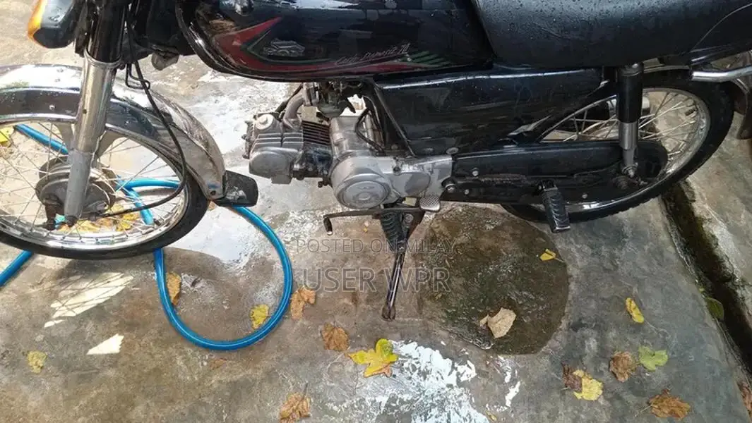 Honda 70cc Motorcycle - Latest Model