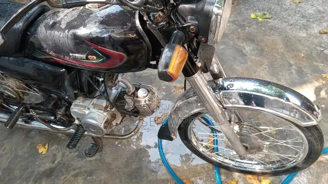 Honda 70cc Motorcycle - Latest Model