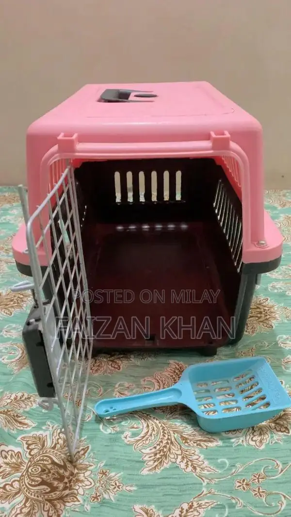 Durable Cat Enclosure with Litter Spoon