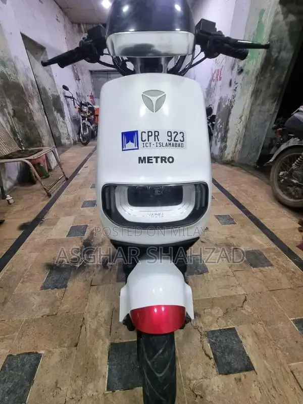 METRO E8S PRO Performance Vehicle 2024 Model