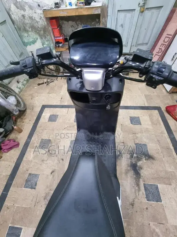 METRO E8S PRO Performance Vehicle 2024 Model