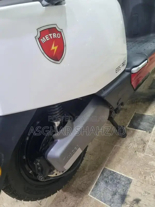 METRO E8S PRO Performance Vehicle 2024 Model