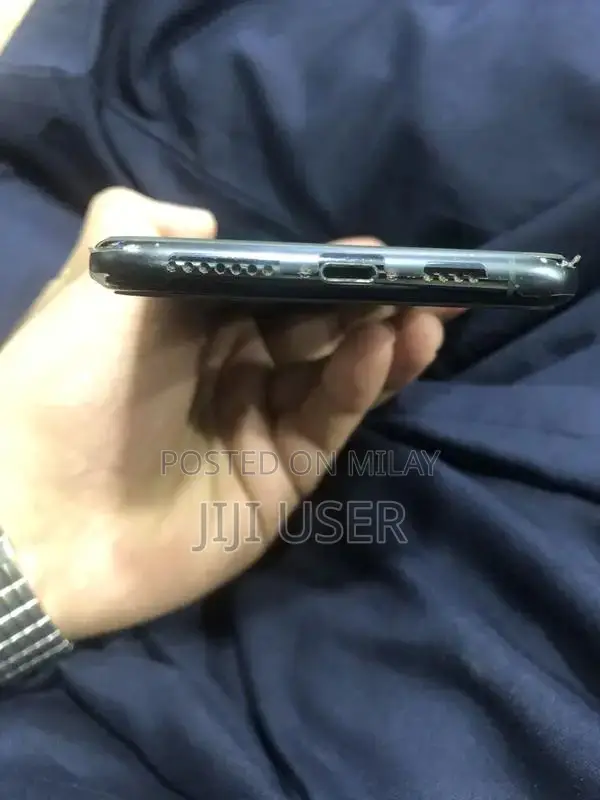 Apple iPhone 11 Pro Max 64GB PTA Approved Smartphone