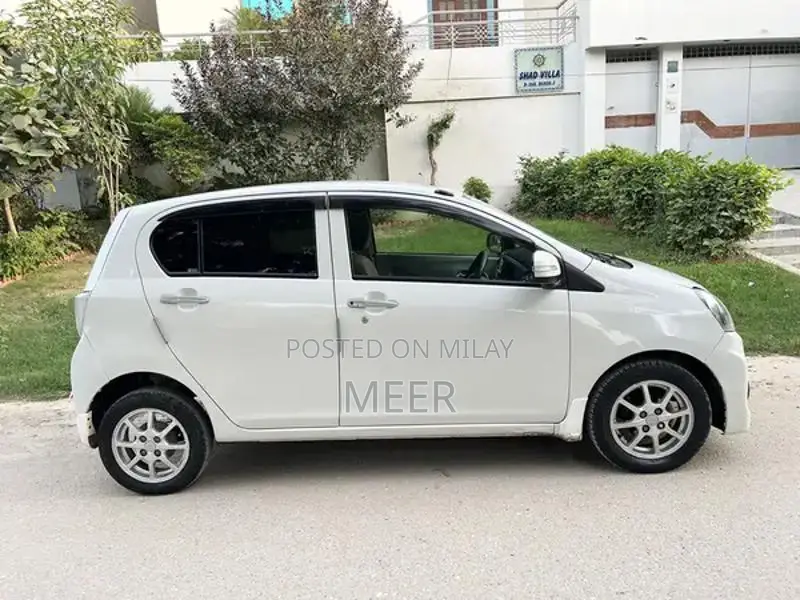 Daihatsu Mira G Full Option Compact Sedan