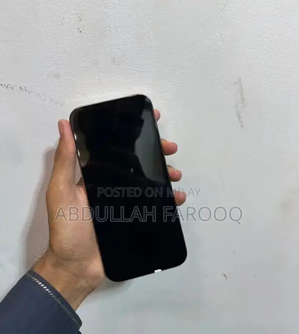 Ultra-Premium Smartphone 256GB Desert Titanium Dual SIM