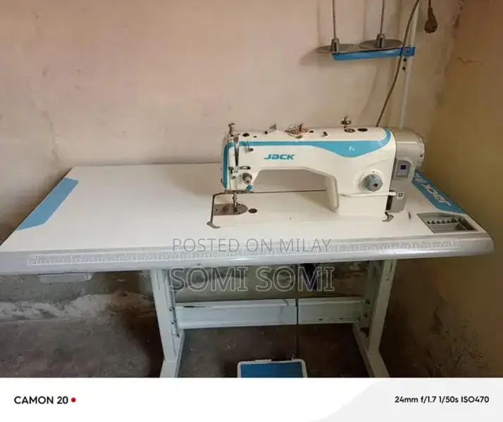 Sewing Machine F4 Model for Home and Professional Use