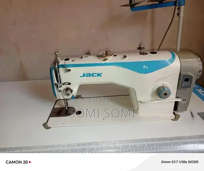 Sewing Machine F4 Model for Home and Professional Use