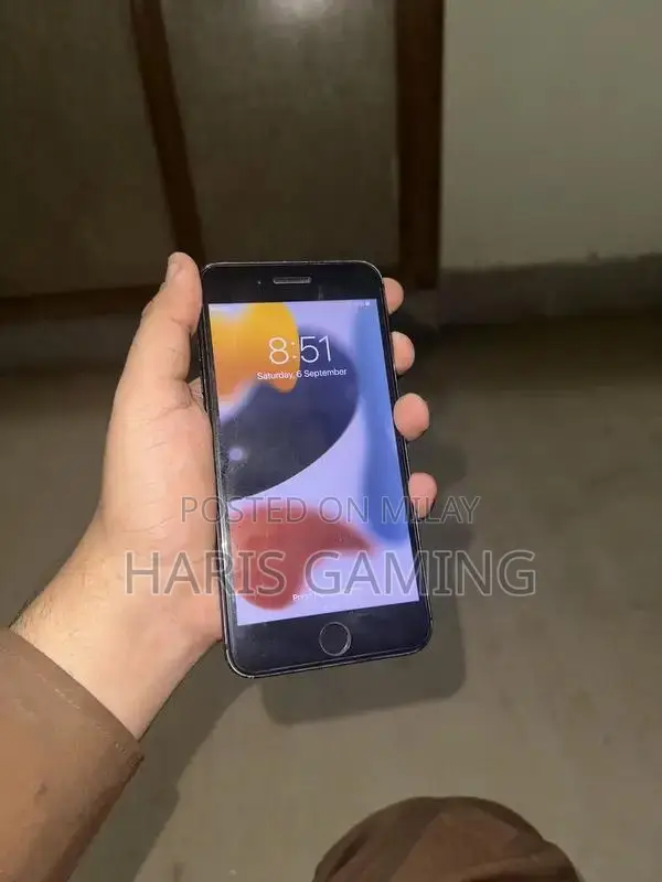 Apple iPhone 7 Plus 128GB Black Smartphone