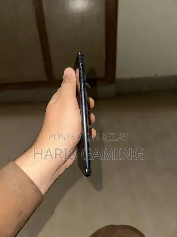 Apple iPhone 7 Plus 128GB Black Smartphone