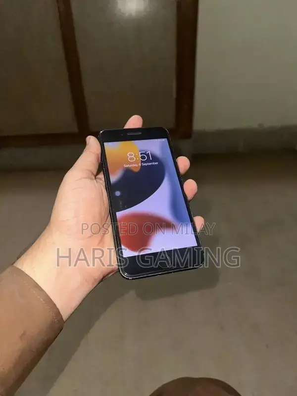 Apple iPhone 7 Plus 128GB Black Smartphone