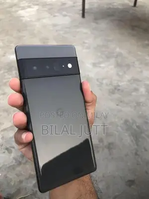 High-End Smartphone with Dual SIM Capability