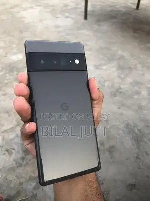 High-End Smartphone with Dual SIM Capability