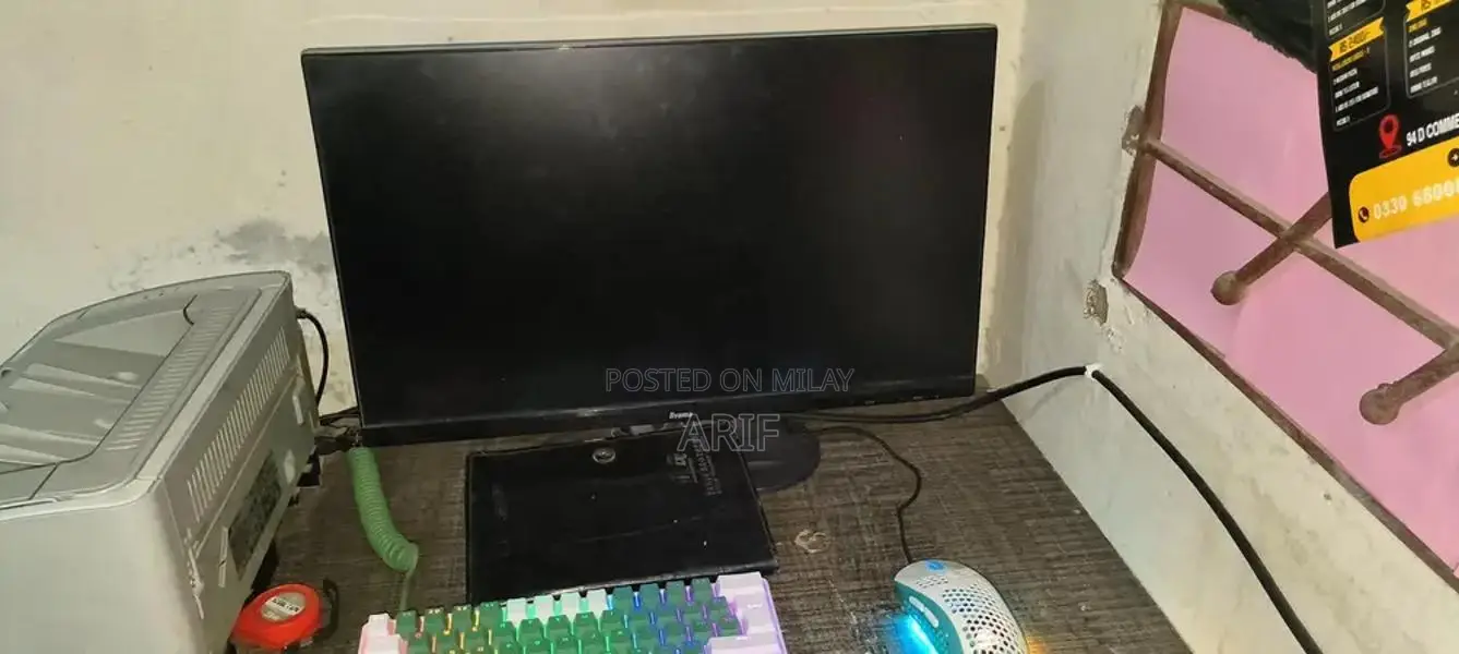 High-Performance Gaming Desktop PC with Mechanical Keyboard