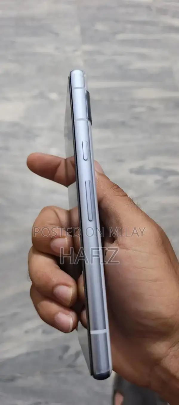 Google Pixel 7A Mid-Range Smartphone with Advanced Camera