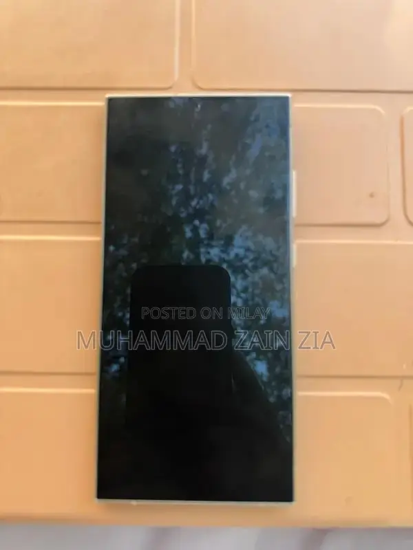 Samsung Galaxy S24 Ultra Titanium Smartphone