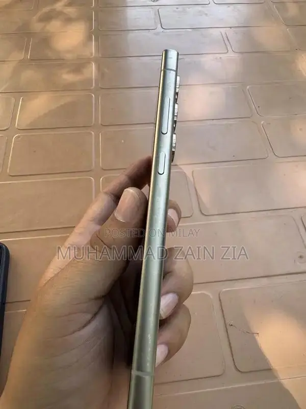 Samsung Galaxy S24 Ultra Titanium Smartphone