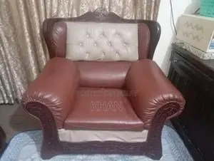 5-Seater Leather Sofa in Good Condition
