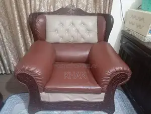 5-Seater Leather Sofa in Good Condition
