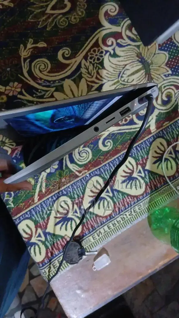 HP Chromebook 11 G7 EE - Touchscreen Laptop with Play Store