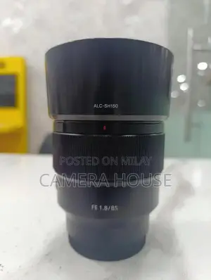 Photo - Sony 85mm F-1.8 Prime Camera Lens